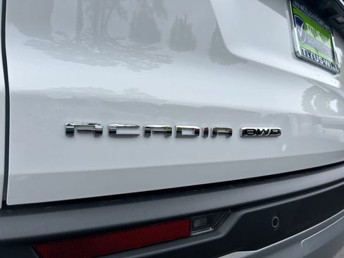 New 2026 GMC Acadia Elevation image 32