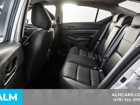 Used 2024 Nissan Altima 2.5 SV image 17