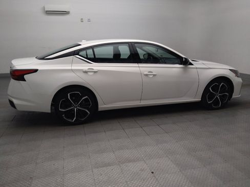 Used 2024 Nissan Altima 2.5 SR FWD image 10
