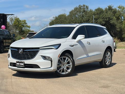 Used 2023 Buick Enclave Premium w/ Experience Buick Package image 2