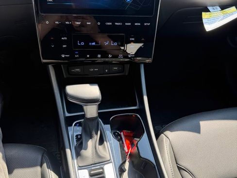 Certified 2024 Hyundai Santa Cruz Limited image 29