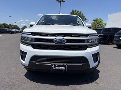 Used 2024 Ford Expedition XLT AWD/4WD image 2