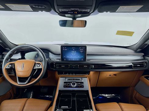 Used 2023 Lincoln Aviator Black Label w/ Dynamic Handling Package image 22