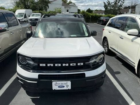 Used 2022 Ford Bronco Sport Outer Banks w/ Tech Package AWD/4WD image 2