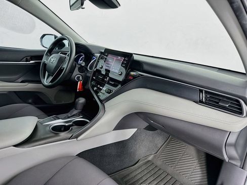 Used 2022 Toyota Camry LE FWD image 31