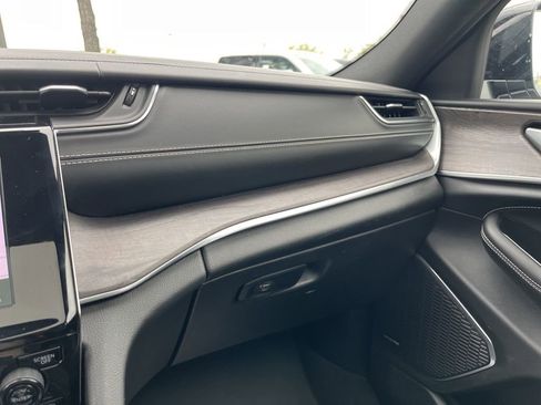 Used 2022 Jeep Grand Cherokee Overland image 52