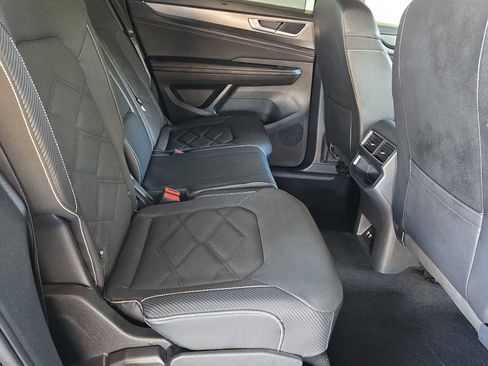 Used 2024 Volkswagen Atlas Cross Sport SE image 20