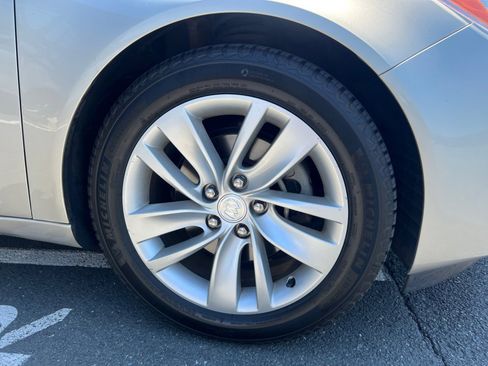 Used 2016 Buick Regal FWD image 25