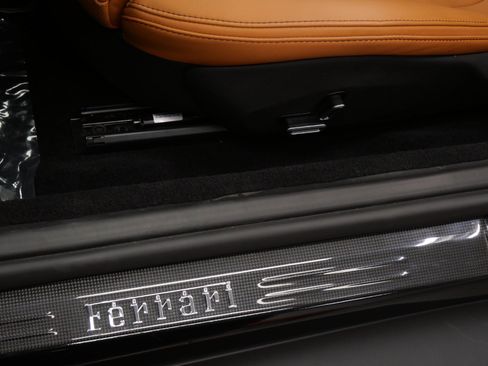 Used 2025 Ferrari Roma Spider RWD image 31