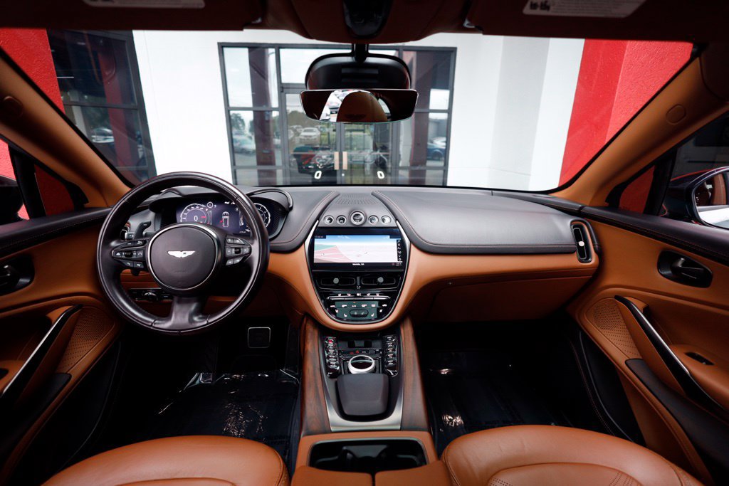 Used 2022 Aston Martin DBX AWD/4WD image 23