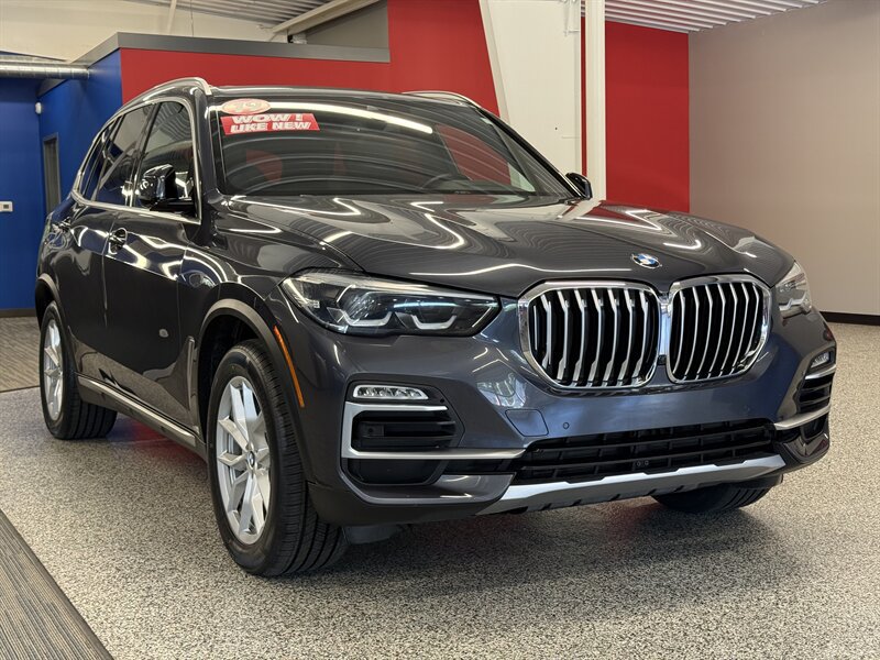 Used 2019 BMW X5 xDrive40i w/ Convenience Package AWD/4WD image 3