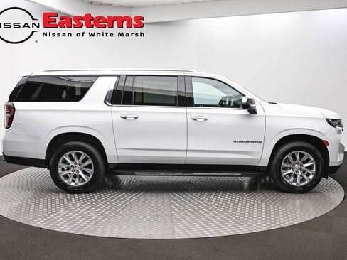 Used 2023 Chevrolet Suburban Premier RWD image 4