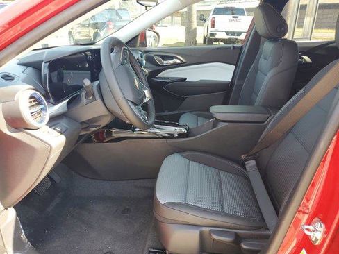 New 2026 Chevrolet Trax LT w/ Driver Confidence Package image 17