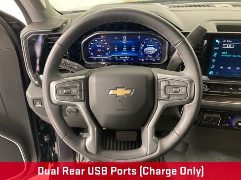 Used 2025 Chevrolet Silverado 1500 LT image 8