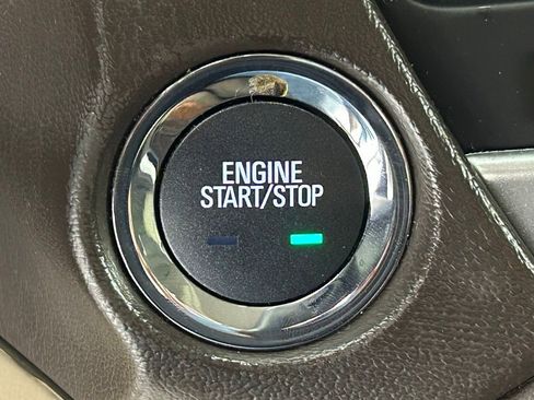 Used 2020 Chevrolet Suburban Premier AWD/4WD image 26