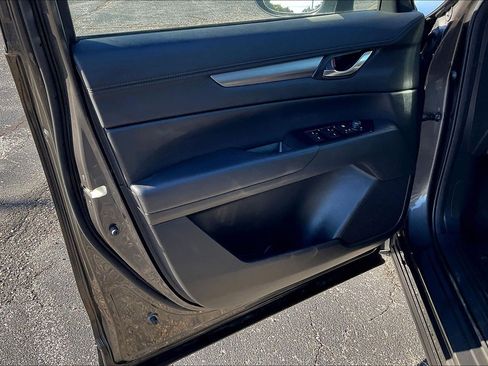 Used 2019 MAZDA CX-5 Touring image 17