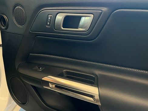 Used 2022 Ford Mustang Shelby GT500 w/ Carbon Fiber Track Pack image 18