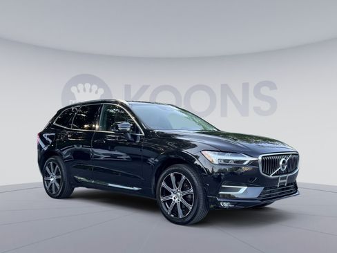 Used 2018 Volvo XC60 T5 Inscription w/ Luxury Seat Package AWD/4WD image 2