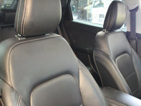 Used 2021 Ford Escape SEL w/ Class II Trailer Tow Package image 11