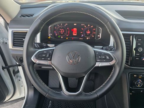 Used 2023 Volkswagen Atlas SE image 9