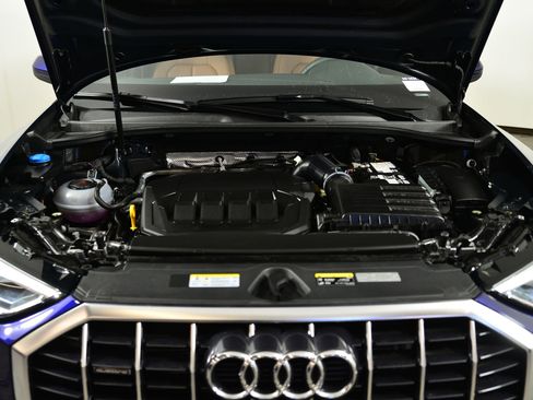 Certified 2025 Audi Q3 2.0T Premium w/ Convenience Package image 19