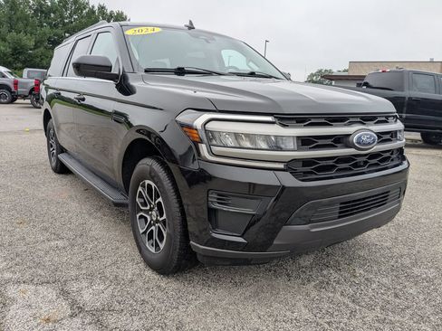 Used 2024 Ford Expedition Max XLT AWD/4WD image 3