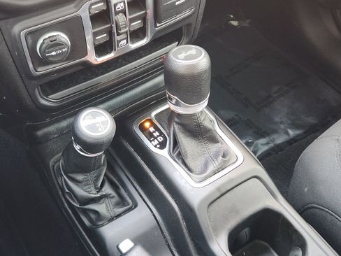 Used 2020 Jeep Wrangler Unlimited Sport S image 24