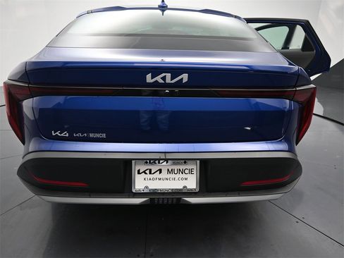 New 2025 Kia K4 LXS image 9