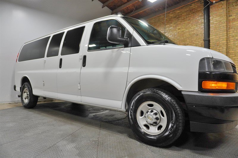 Used 2020 Chevrolet Express 3500 LS RWD image 8