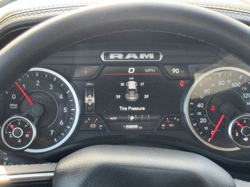 Used 2025 RAM 1500 Laramie w/ Sport Appearance Package AWD/4WD image 17