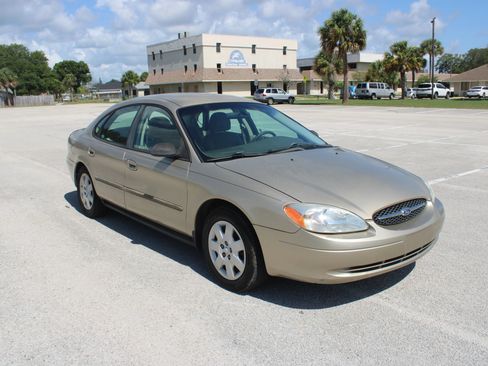 Used 2001 Ford Taurus LX FWD image 16