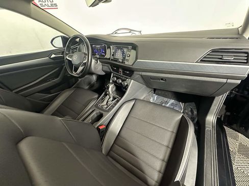 Used 2022 Volkswagen Jetta SE w/ Panoramic Sunroof Package image 21