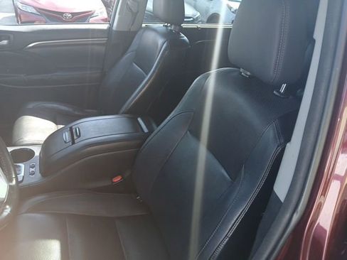 Used 2015 Toyota Highlander Limited image 41
