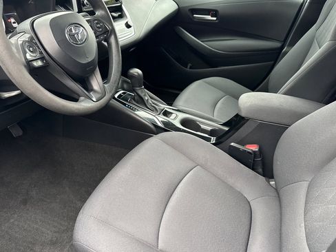 Used 2020 Toyota Corolla LE image 11