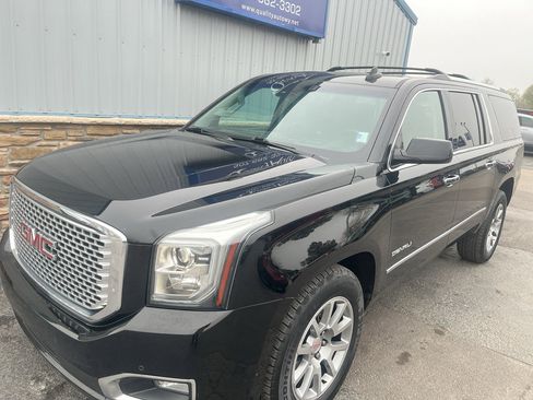 Used 2017 GMC Yukon XL Denali w/ Open Road Package AWD/4WD image 2