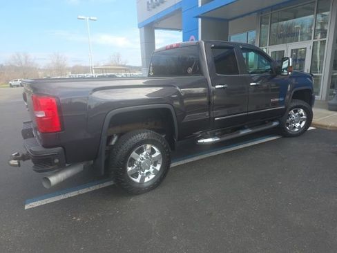 Used 2015 GMC Sierra 2500 SLT w/ All-Terrain HD Package image 3