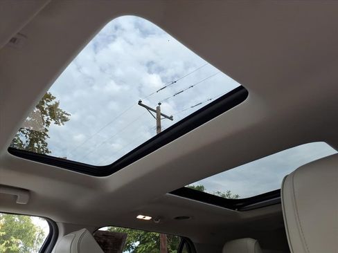 Used 2018 Ford Explorer Platinum image 8