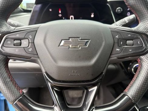 Used 2024 Chevrolet Trax RS w/ Sunroof Package FWD image 20
