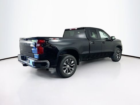 Used 2023 Chevrolet Silverado 1500 LT AWD/4WD image 9