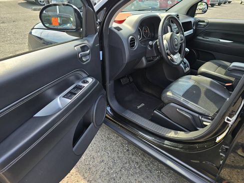 Used 2016 Jeep Compass Latitude AWD/4WD image 21