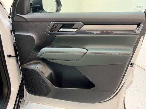 New 2026 GMC Terrain AT4 w/ Convenience Package III image 29