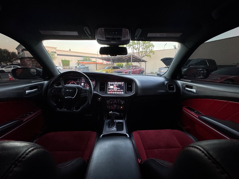 Used 2019 Dodge Charger Scat Pack w/ Dynamics Package RWD image 31