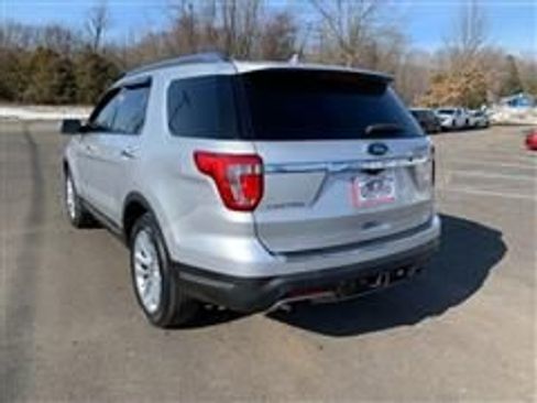 Used 2019 Ford Explorer Limited w/ Ford Safe & Smart Package image 8