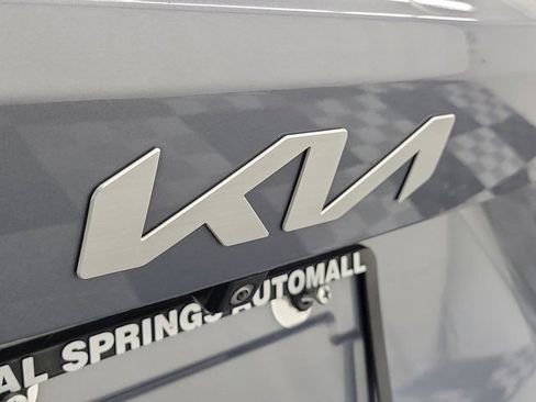 Certified 2024 Kia Sorento LX FWD image 7