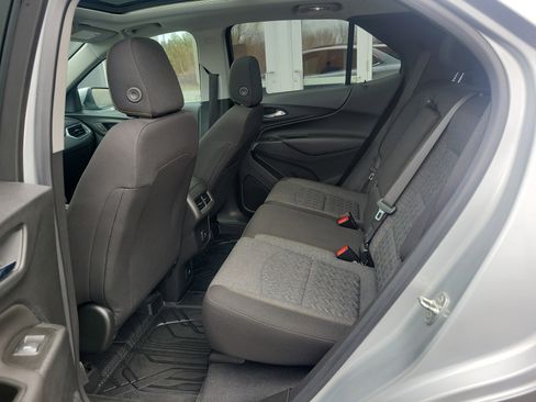 Used 2022 Chevrolet Equinox LT image 11