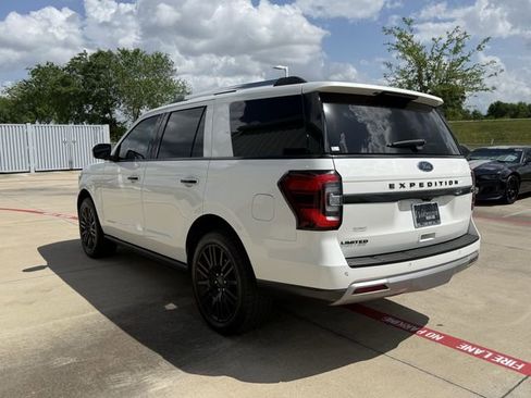 Used 2022 Ford Expedition Limited image 5