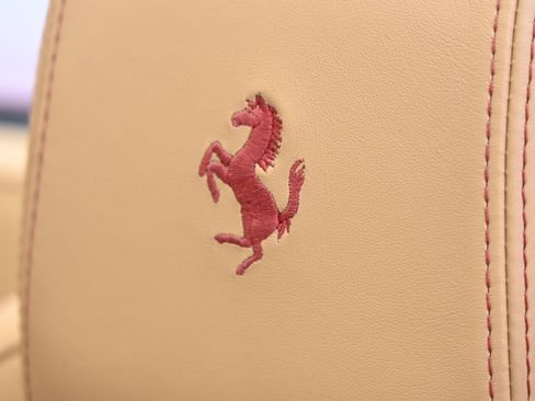 Used 2013 Ferrari 458 Spider image 31