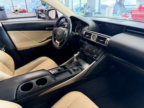 Used 2014 Lexus IS 250 w/ Premium Package image 36