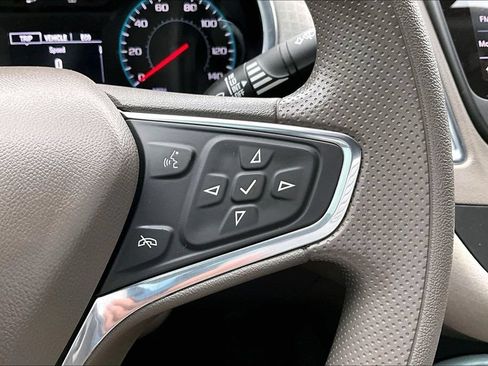 Used 2020 Chevrolet Malibu LT FWD image 12