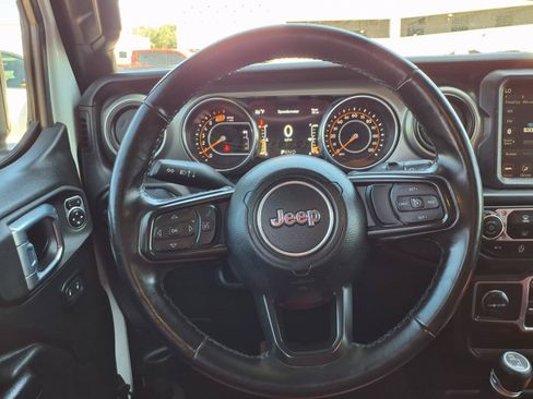 Used 2021 Jeep Wrangler Unlimited Sport w/ Sun And Sound Package AWD/4WD image 15